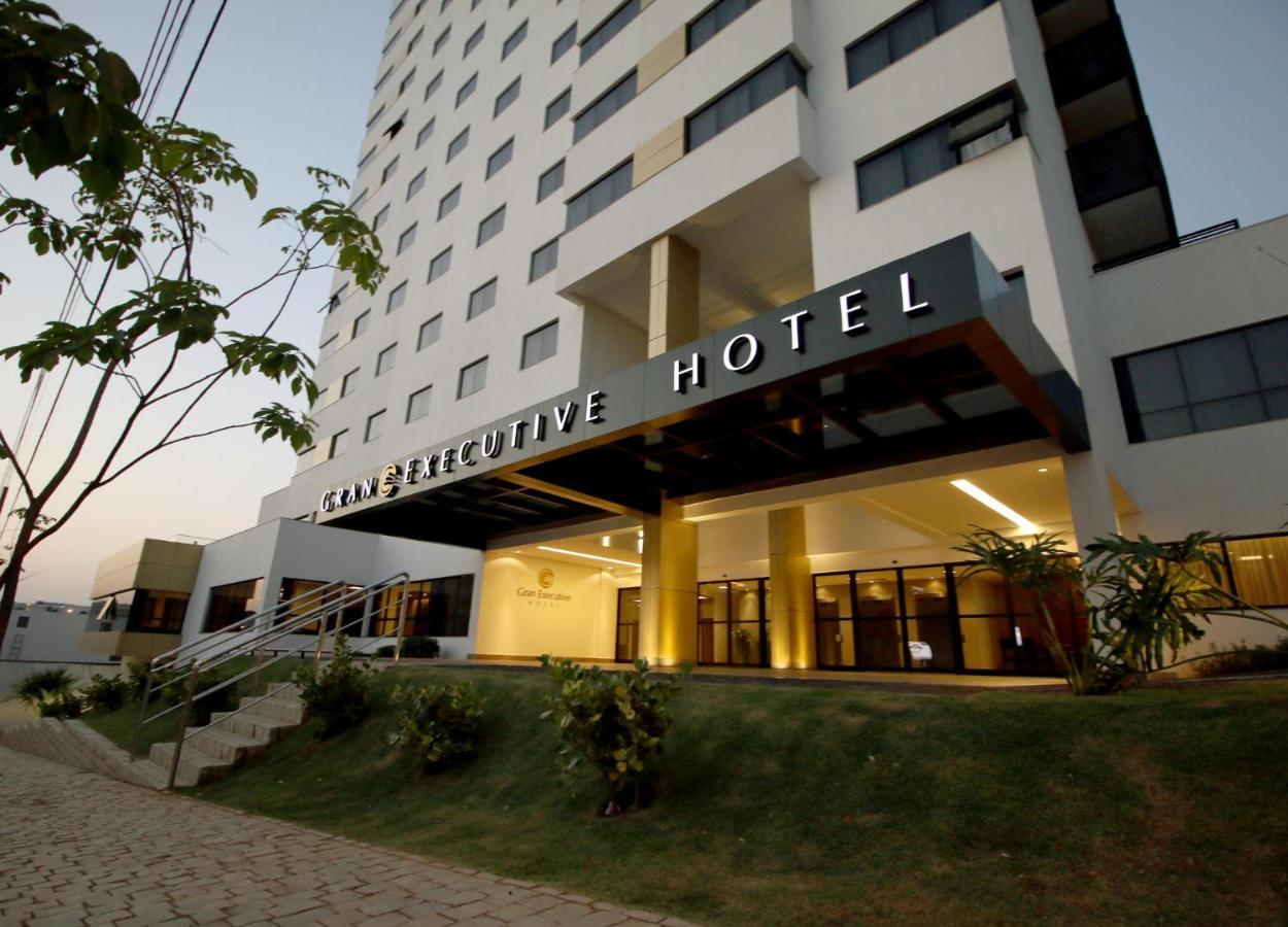 Gran Executive Hotel Uberlandia Bagian luar foto