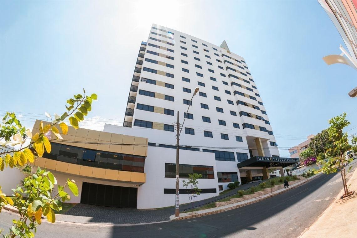 Gran Executive Hotel Uberlandia Bagian luar foto