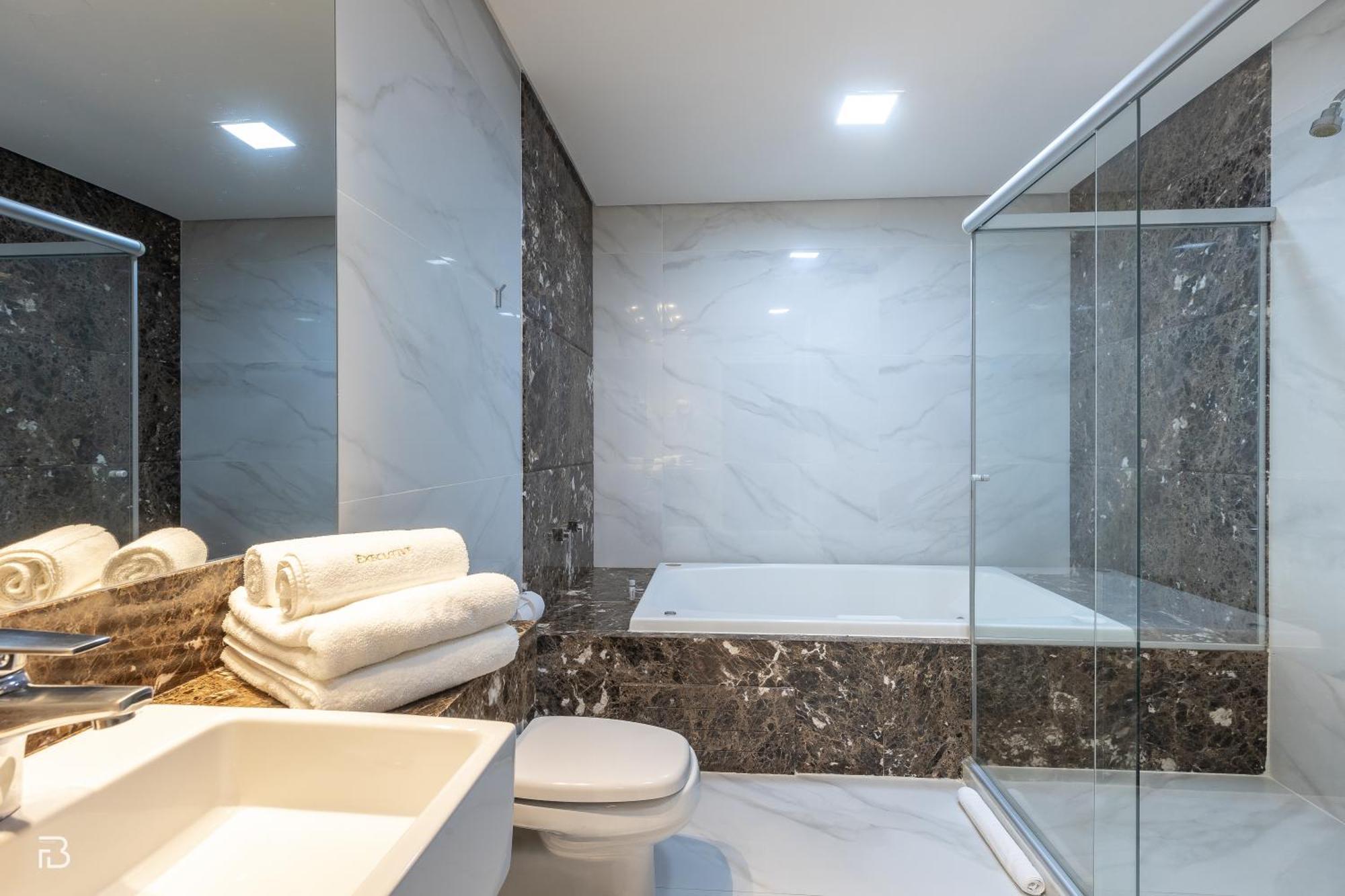 Gran Executive Hotel Uberlandia Bagian luar foto